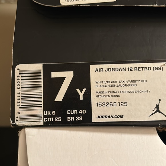 Air Jordan 12 Retro Taxi - Picture 3 of 3